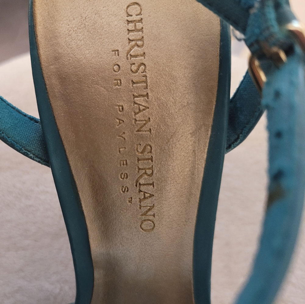 Sandals - Picture 3 of 5